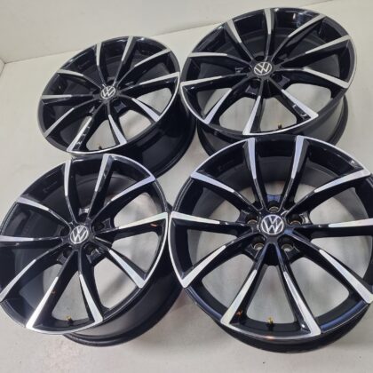 Volkswagen Passat, R19