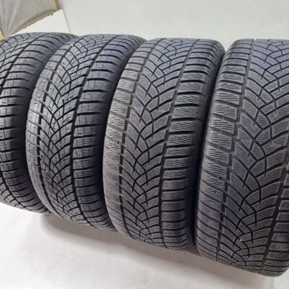 Goodyear 255/45 R19