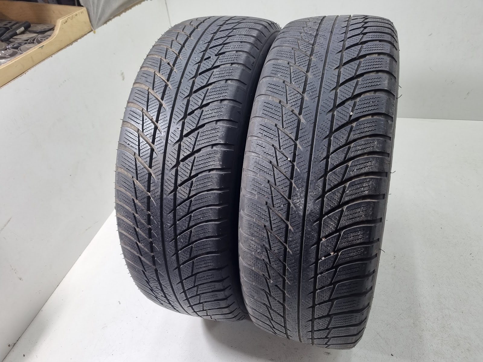 Bridgestone 205/60 R17