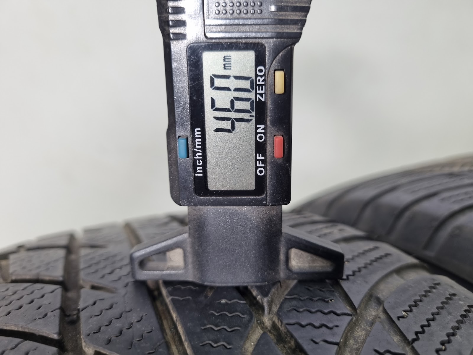 Bridgestone 205/60 R17 - Image 4