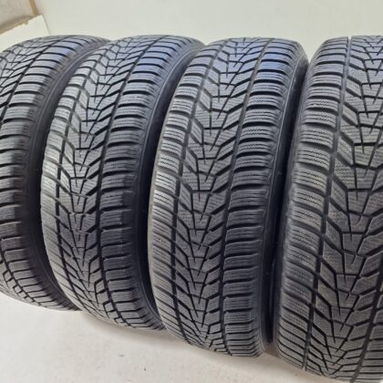 Hankook 215/65 R17