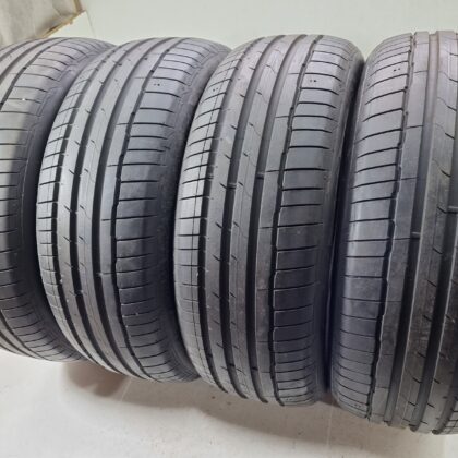 Hankook 235/55 R19