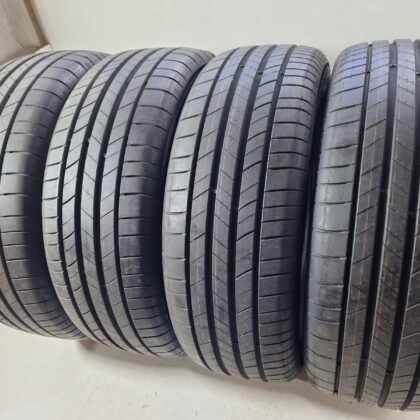 Kumho 235/55 R19