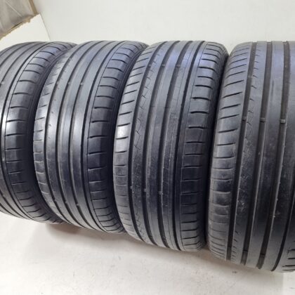 Dunlop 245/45 R18