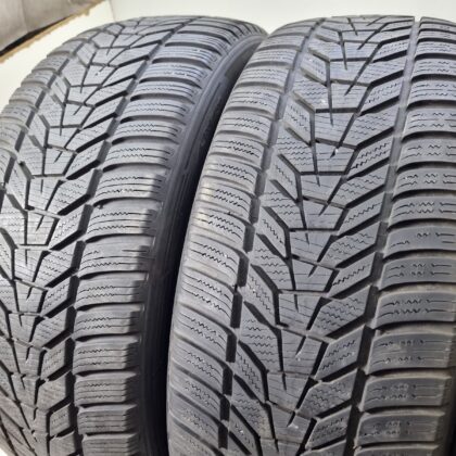 Hankook 235/45 R20