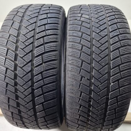 Vredestein 225/40 R19